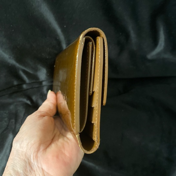 Louis Vuitton Brown Vernis Snap Wallet - Picture 7 of 10